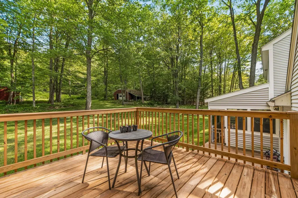 25 Pinneo Hill Road Hanover NH 03755