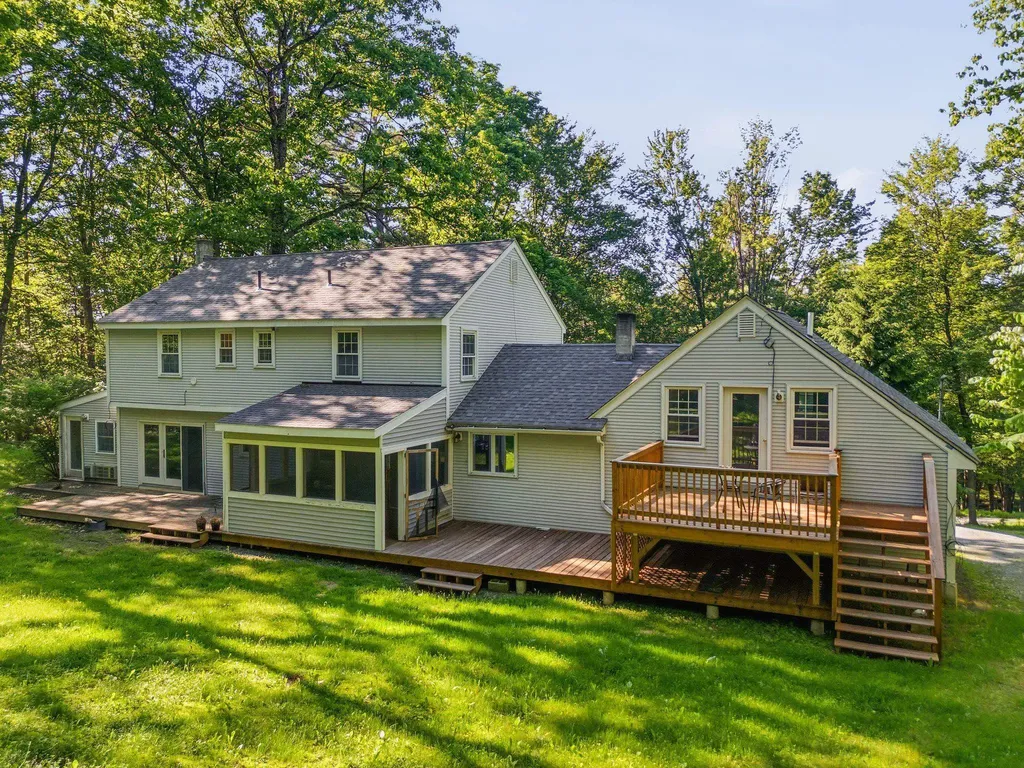 25 Pinneo Hill Road Hanover NH 03755