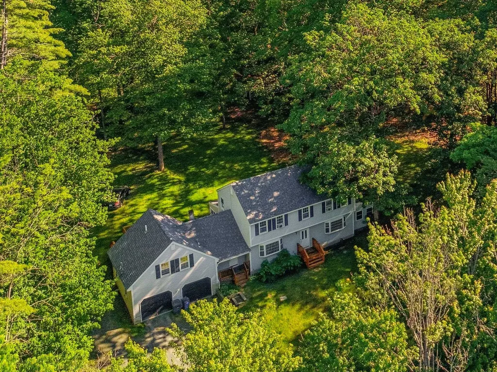 25 Pinneo Hill Road Hanover NH 03755