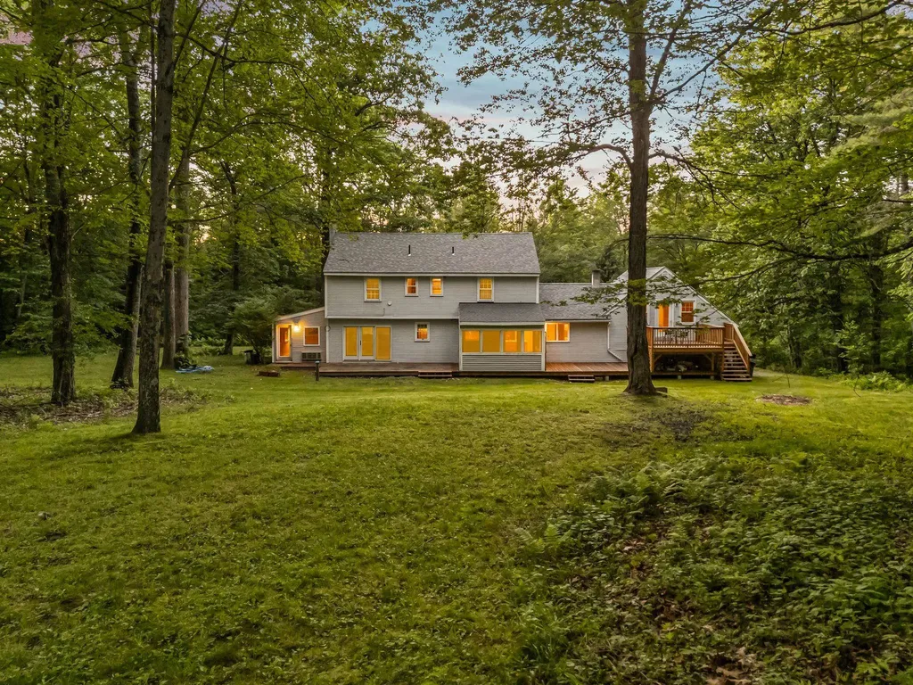 25 Pinneo Hill Road Hanover NH 03755