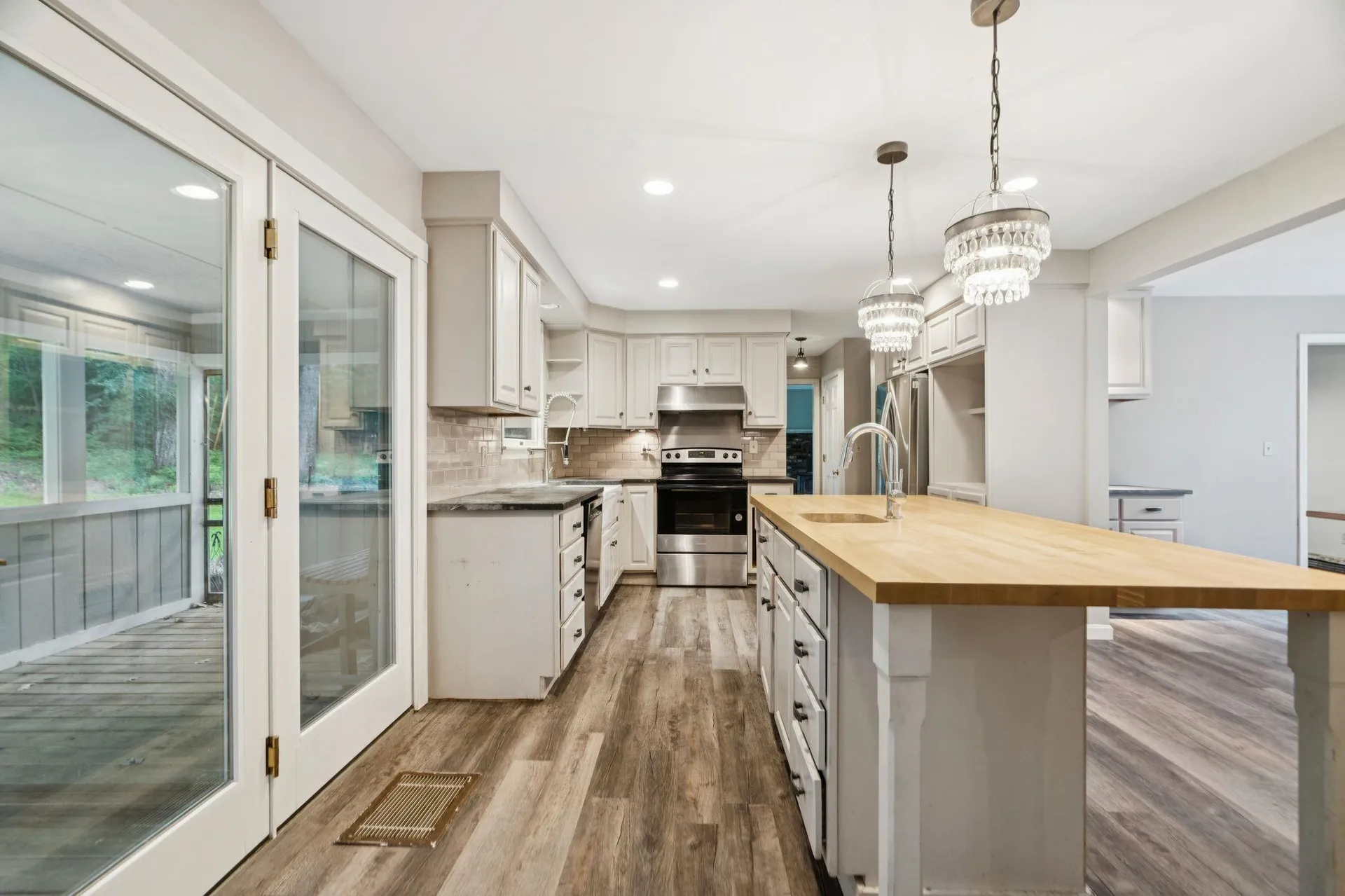 25 Pinneo Hill Road Hanover NH 03755