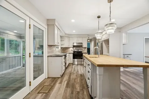 25 Pinneo Hill Road Hanover NH 03755