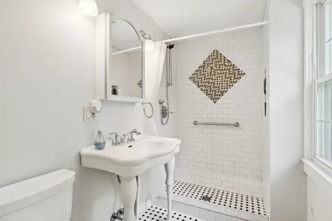 25 Pinneo Hill Road Hanover NH 03755