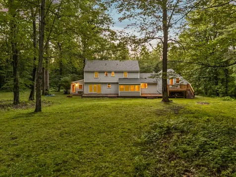 25 Pinneo Hill Road Hanover NH 03755