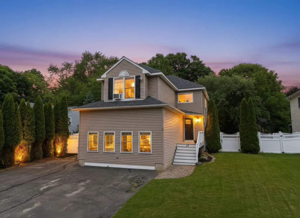 12 Lamprey Street Newmarket NH 03857