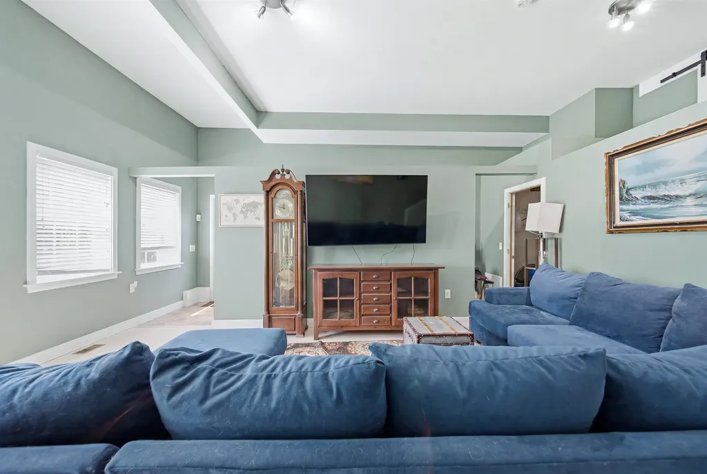 12 Lamprey Street Newmarket NH 03857