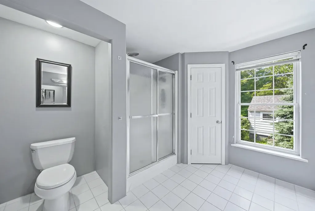 12 Lamprey Street Newmarket NH 03857