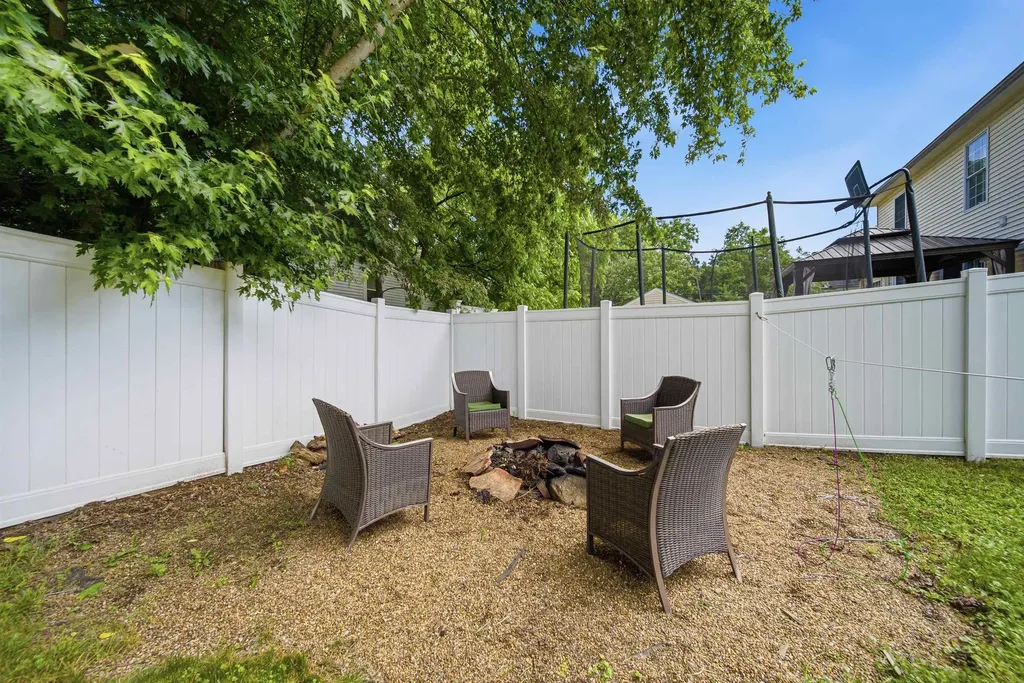 12 Lamprey Street Newmarket NH 03857