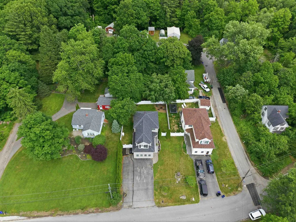 12 Lamprey Street Newmarket NH 03857