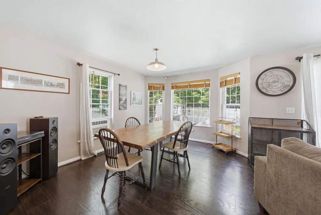 12 Lamprey Street Newmarket NH 03857