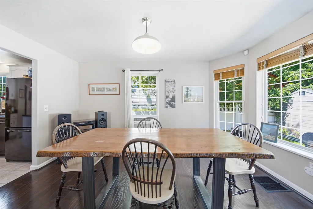 12 Lamprey Street Newmarket NH 03857