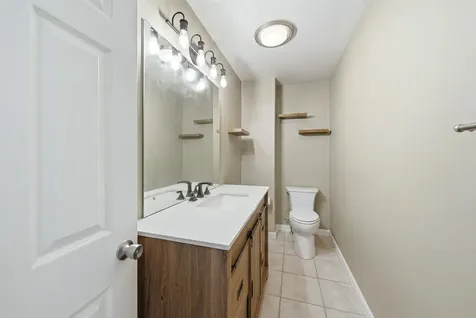12 Lamprey Street Newmarket NH 03857
