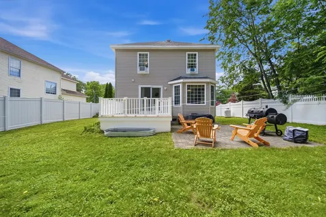 12 Lamprey Street Newmarket NH 03857