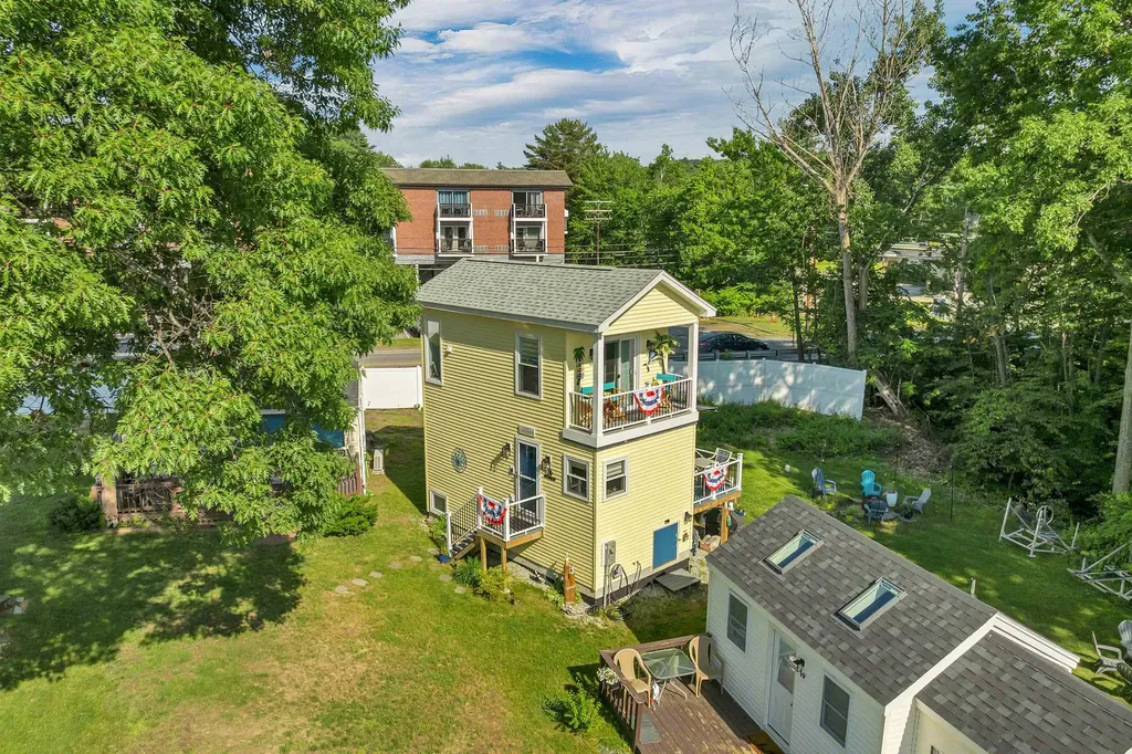 144 Lake Street Laconia NH 03246-2130