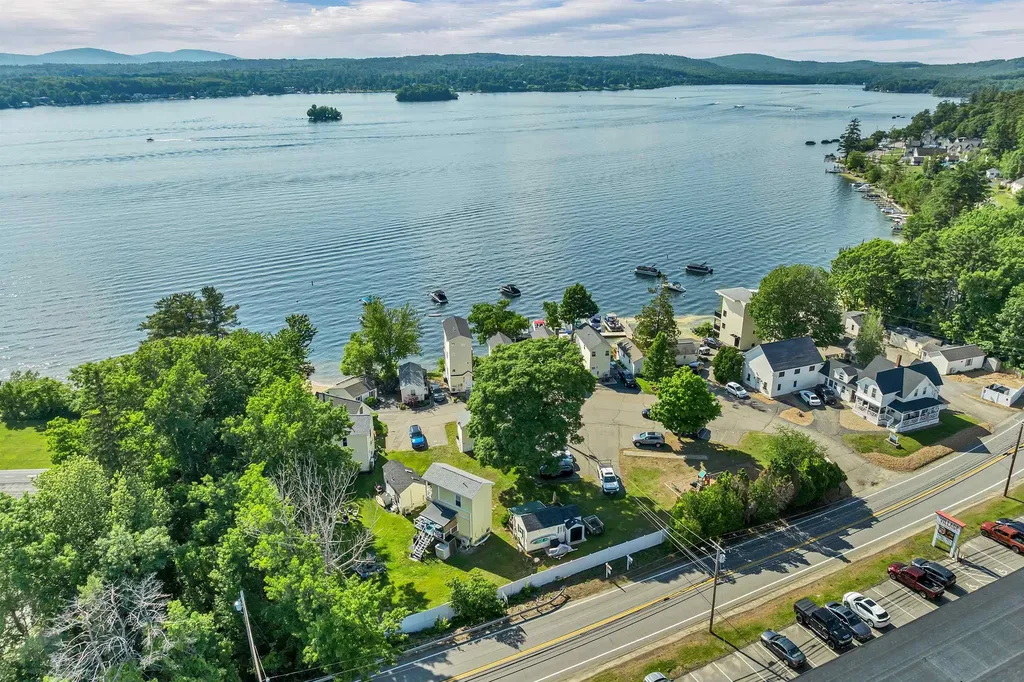 144 Lake Street Laconia NH 03246-2130
