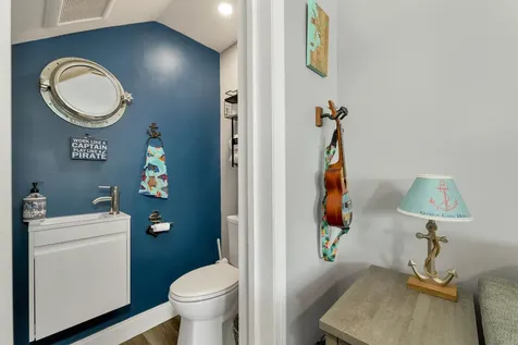 144 Lake Street Laconia NH 03246-2130