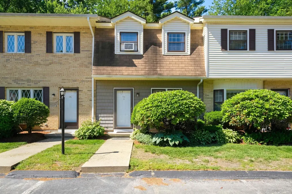 94 Golfview Drive Manchester NH 03102