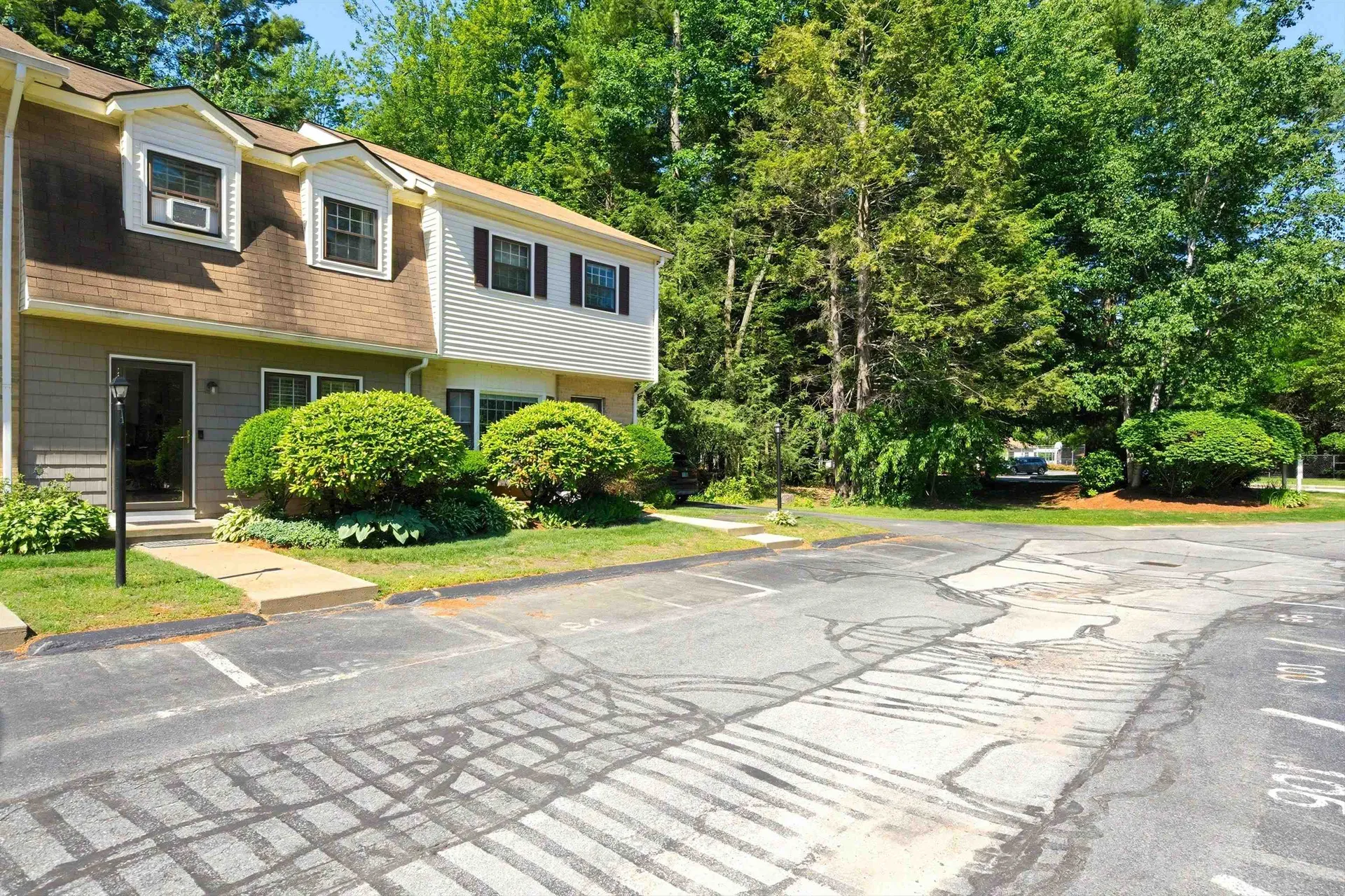 94 Golfview Drive Manchester NH 03102