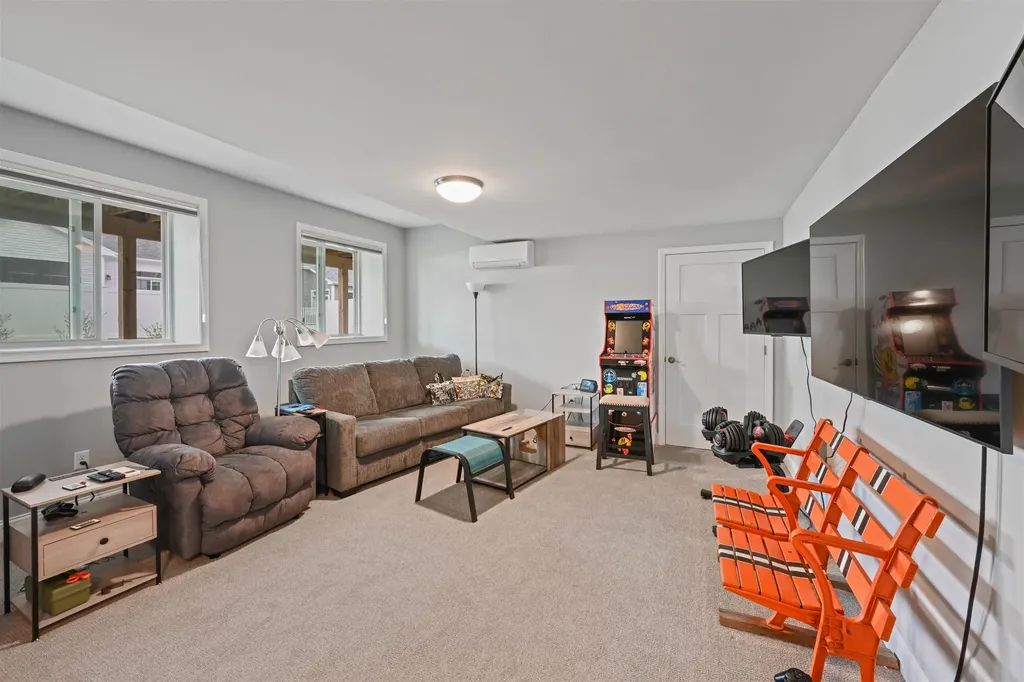 81 Leo Lane South Burlington VT 05403