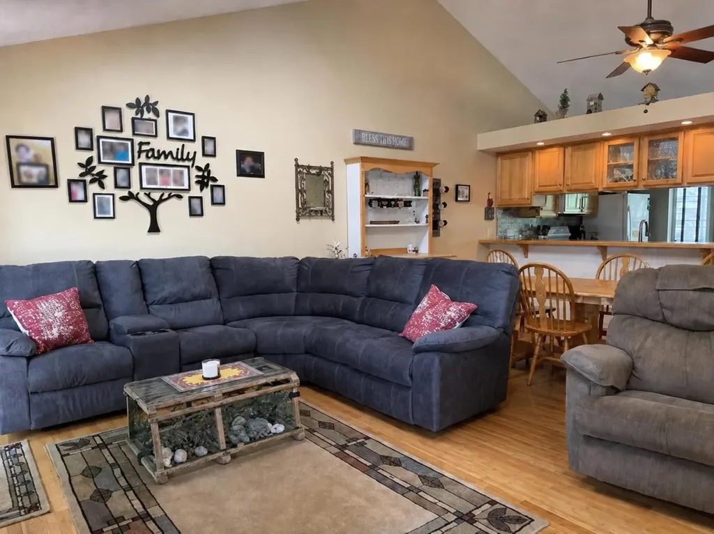 7 Maplevale Road East Kingston NH 03827
