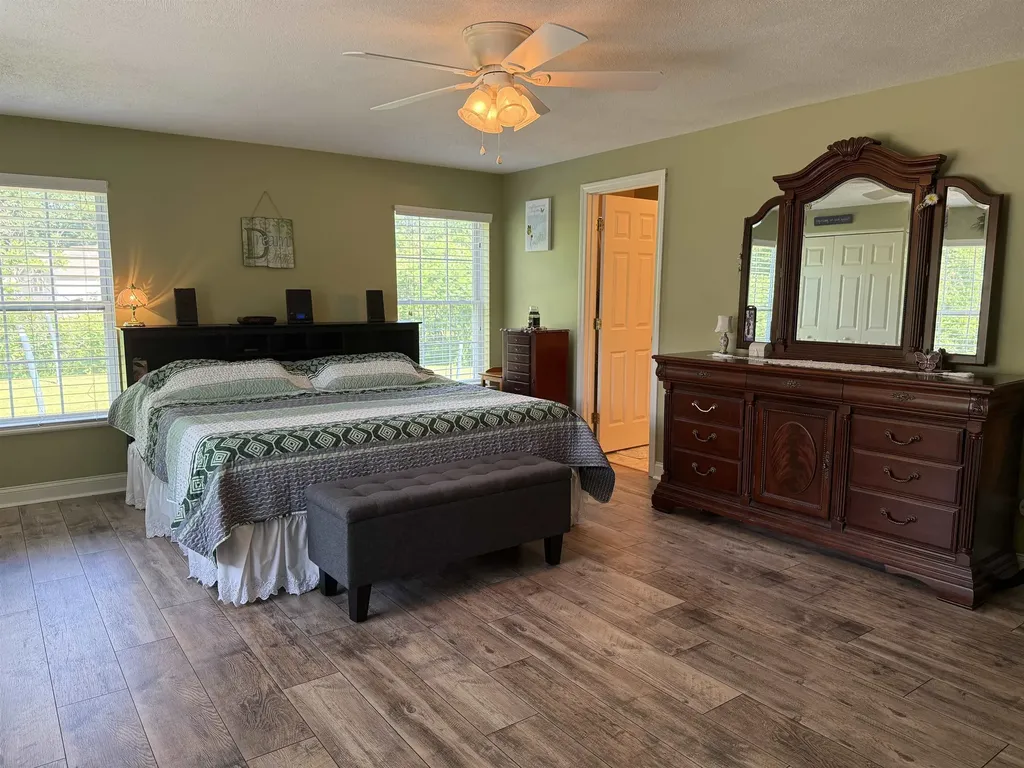 7 Maplevale Road East Kingston NH 03827