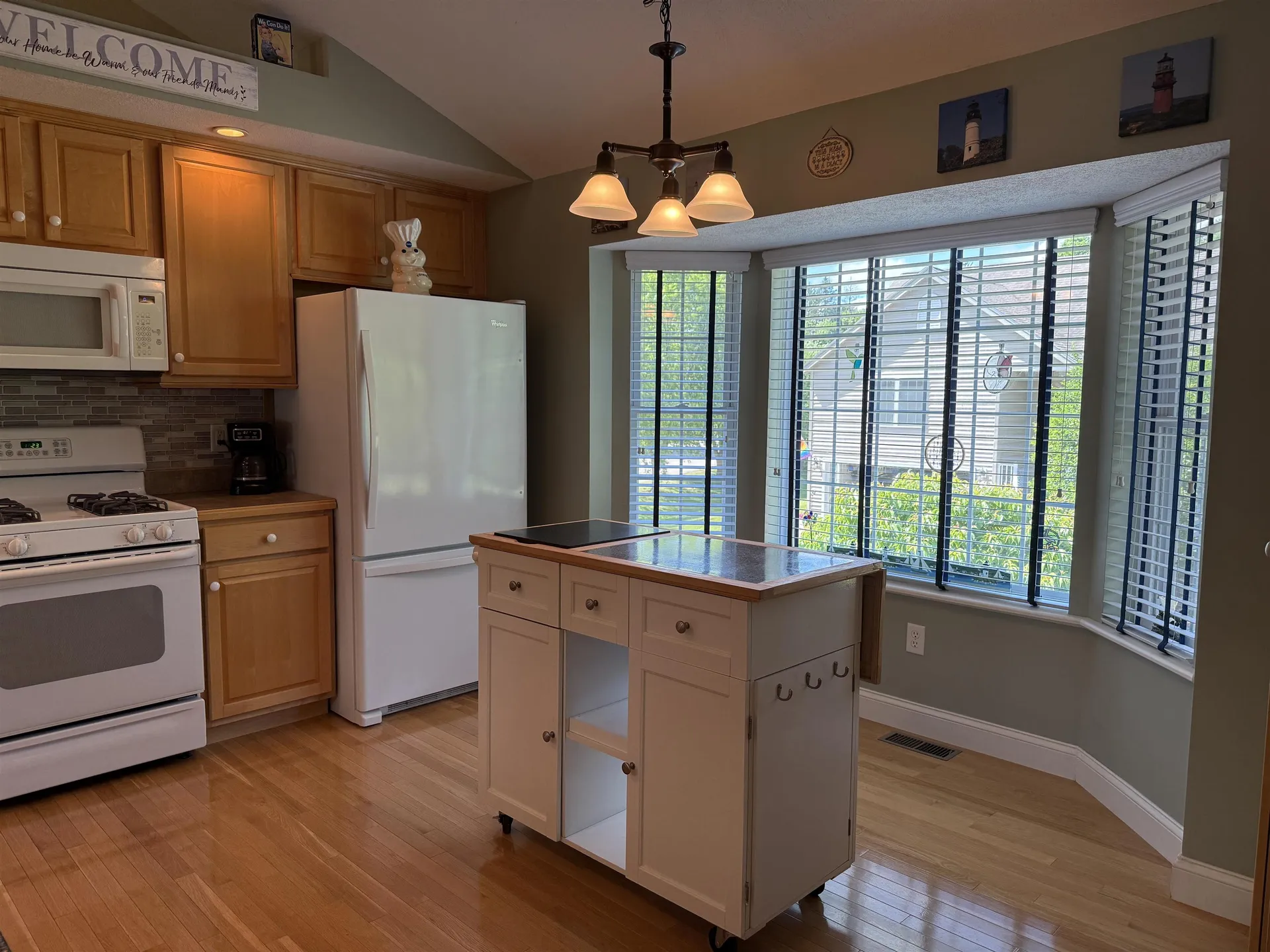 7 Maplevale Road East Kingston NH 03827