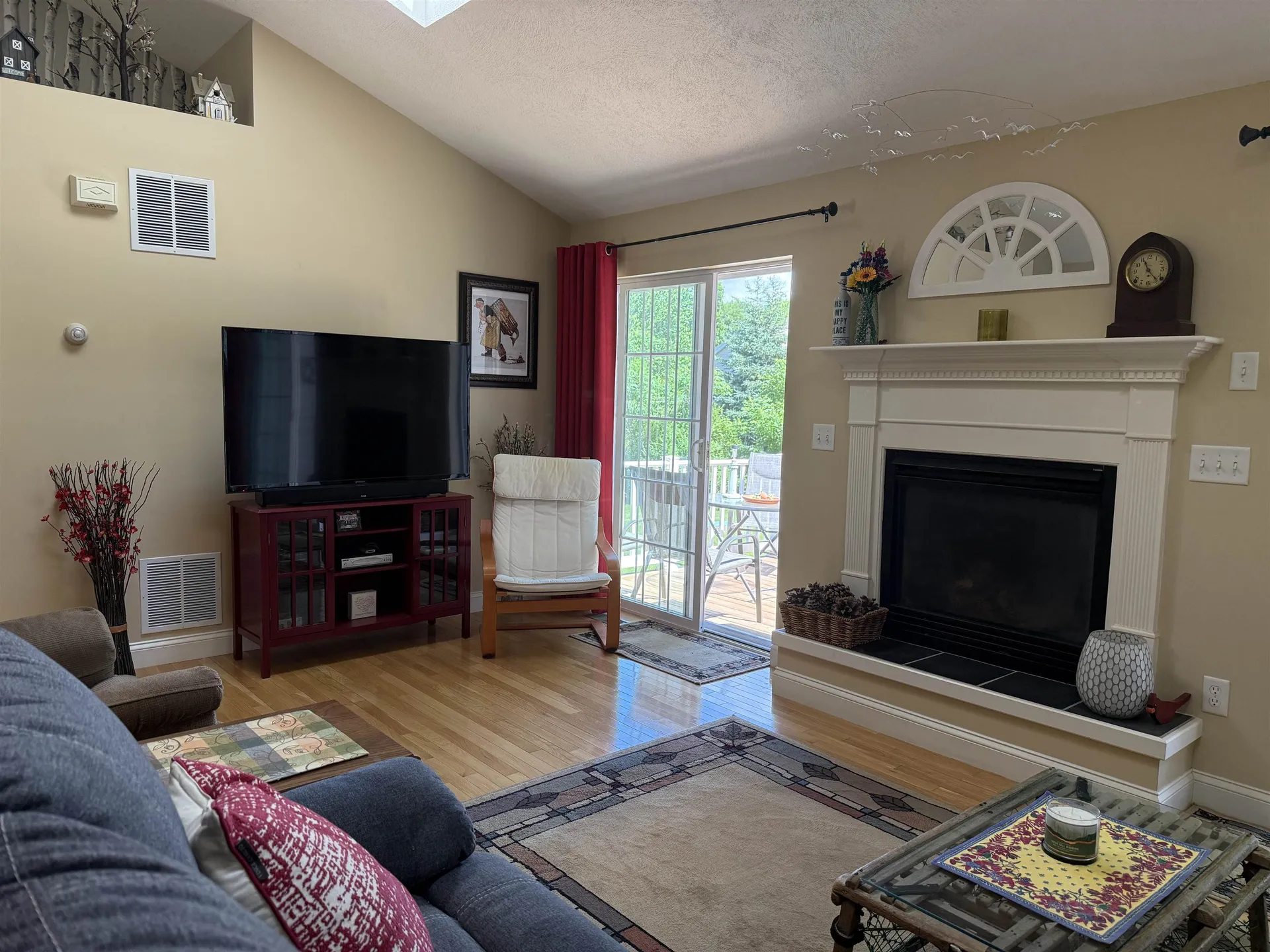 7 Maplevale Road East Kingston NH 03827