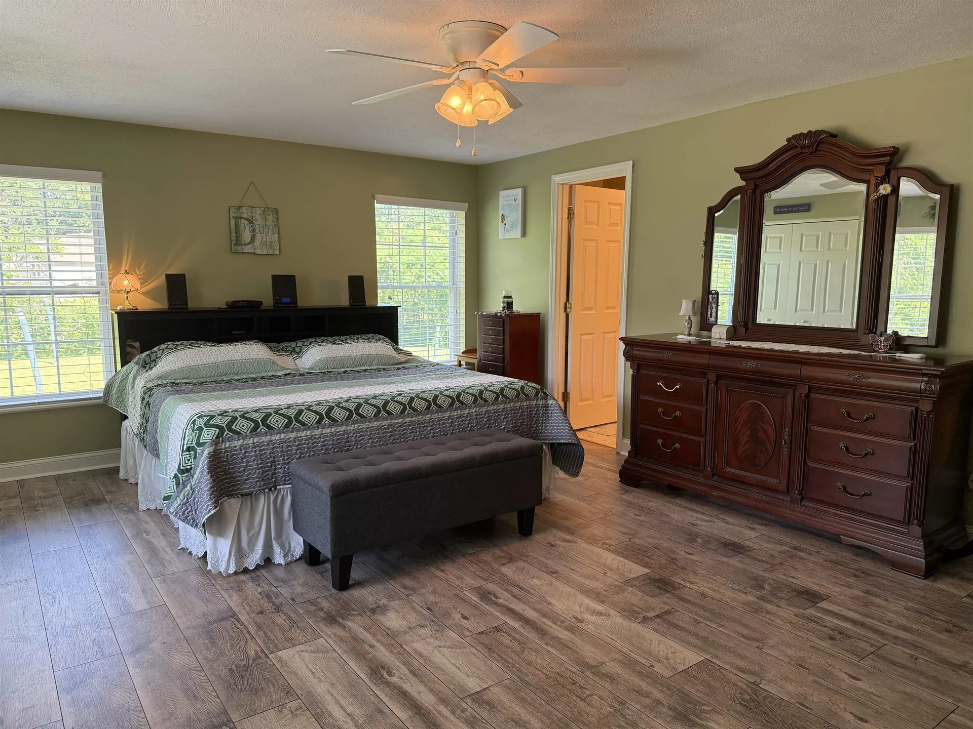 7 Maplevale Road East Kingston NH 03827