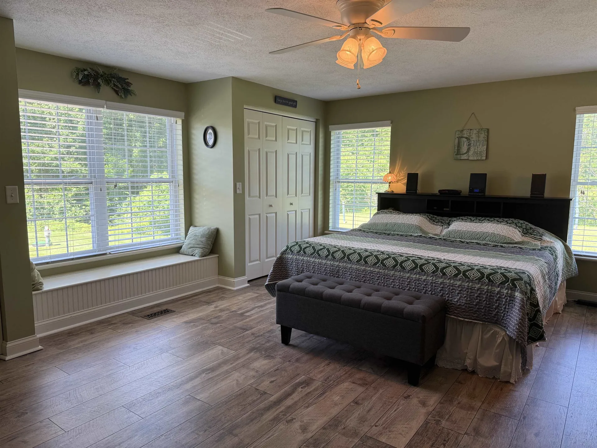 7 Maplevale Road East Kingston NH 03827