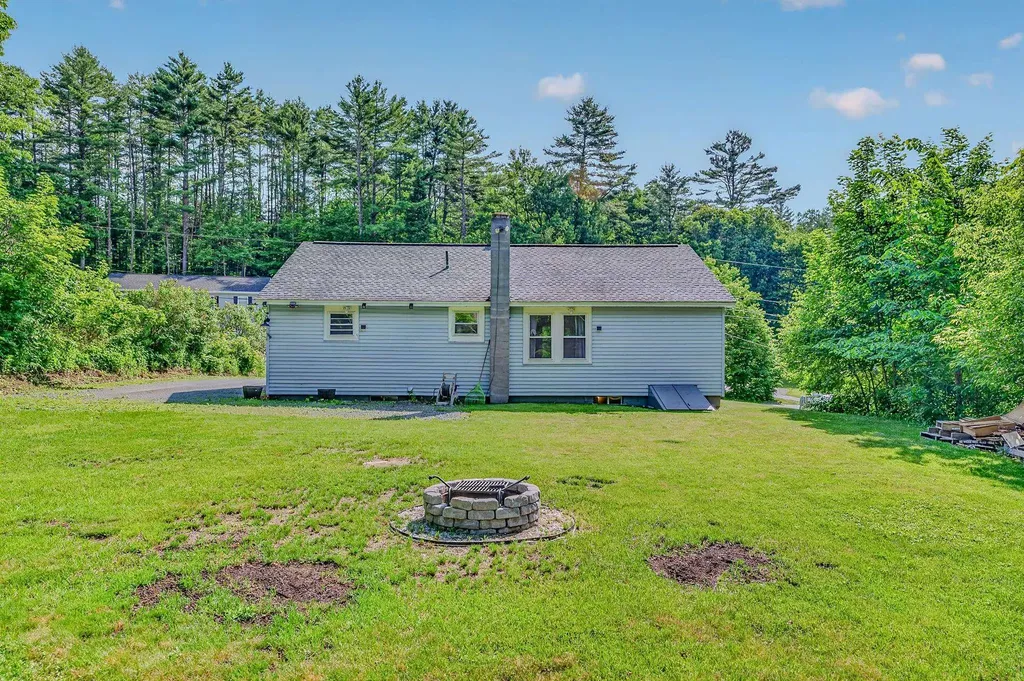 59 Bishop Street Littleton NH 03561