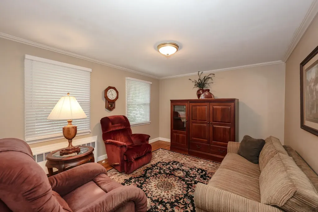 41 Bruce Road Manchester NH 03104
