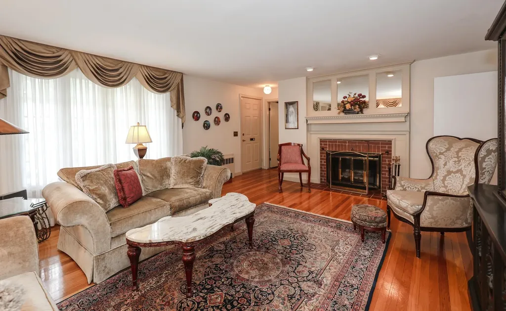 41 Bruce Road Manchester NH 03104