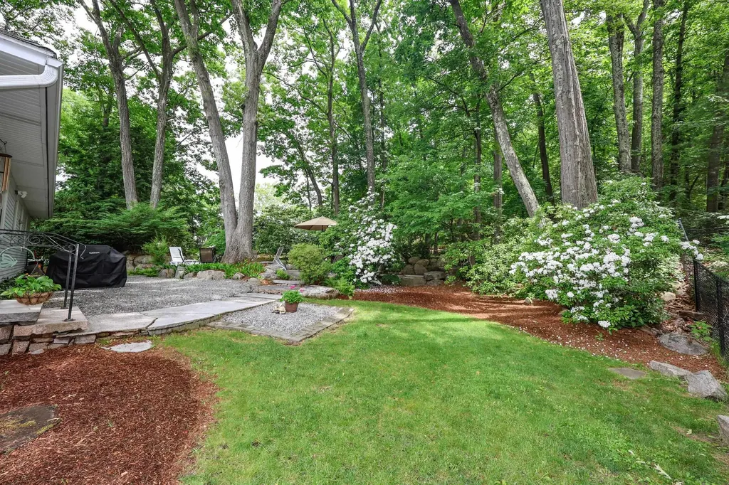 41 Bruce Road Manchester NH 03104