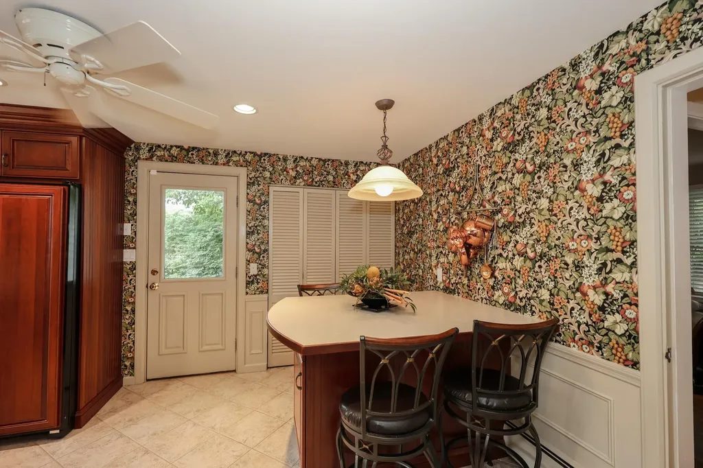 41 Bruce Road Manchester NH 03104