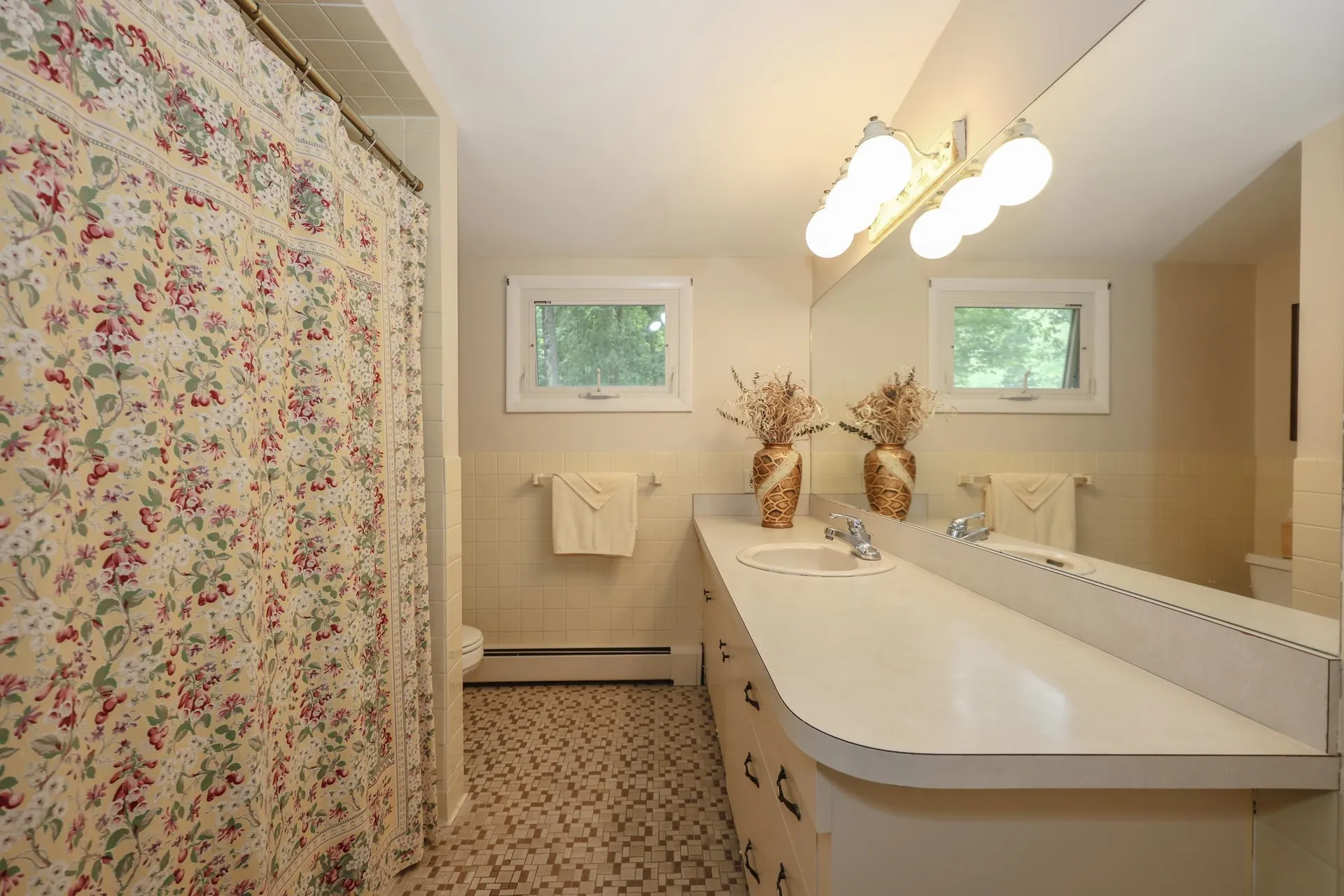 41 Bruce Road Manchester NH 03104