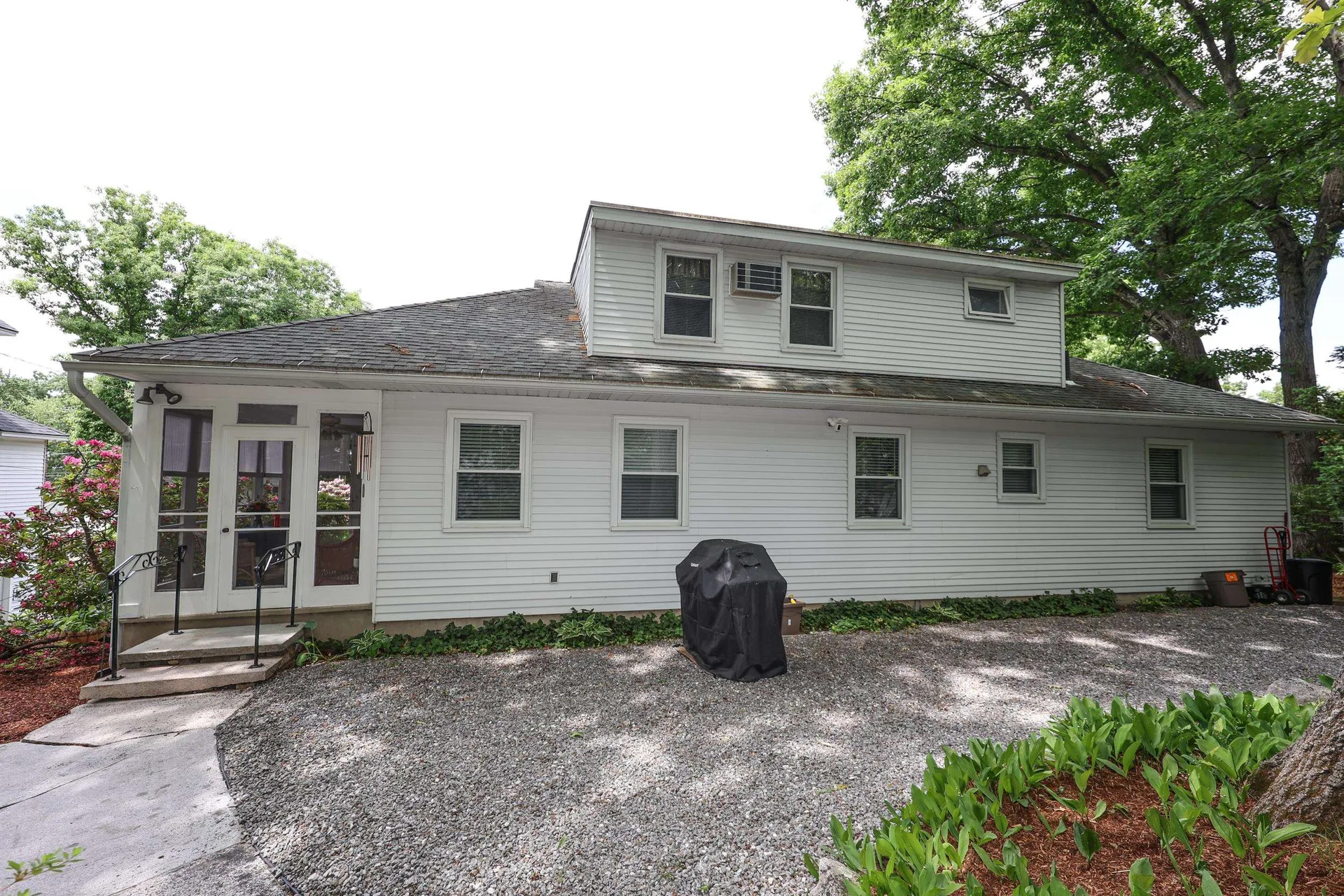 41 Bruce Road Manchester NH 03104