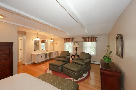 41 Bruce Road Manchester NH 03104
