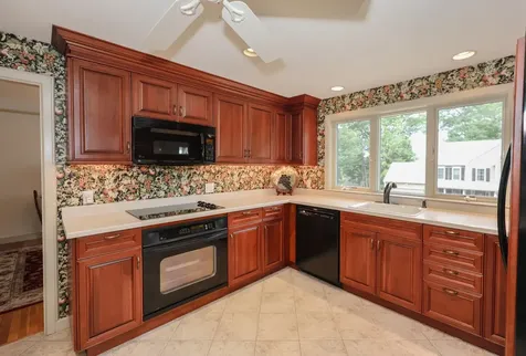 41 Bruce Road Manchester NH 03104