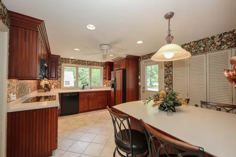 41 Bruce Road Manchester NH 03104