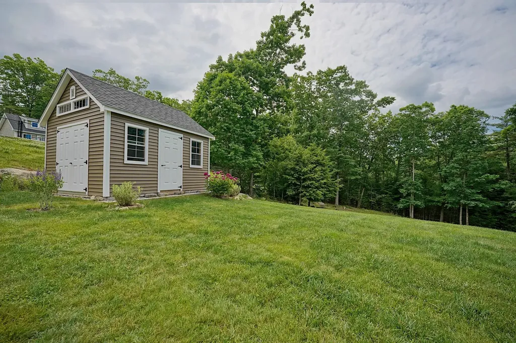 165 Breezy Way Barrington NH 03825