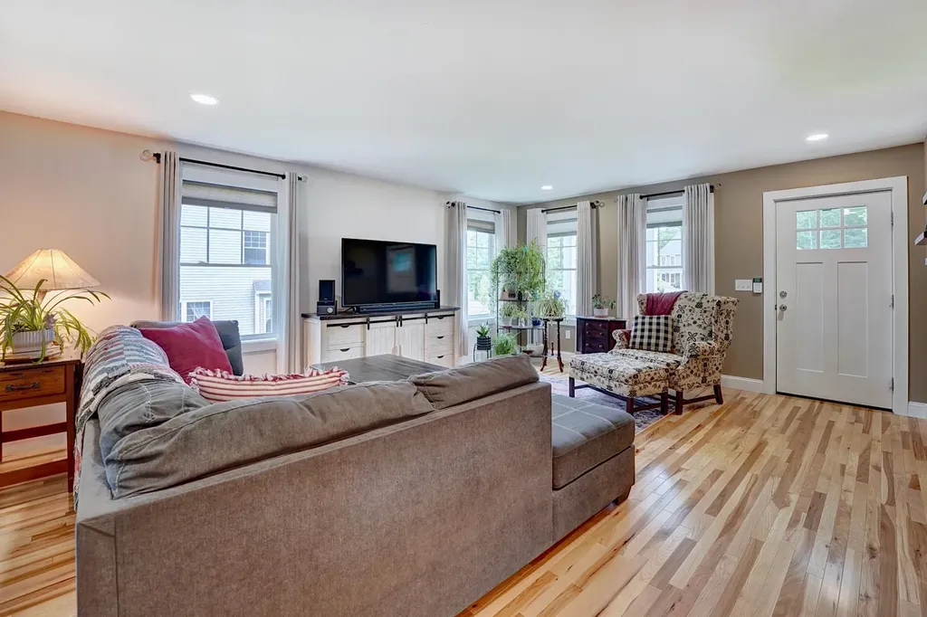 165 Breezy Way Barrington NH 03825