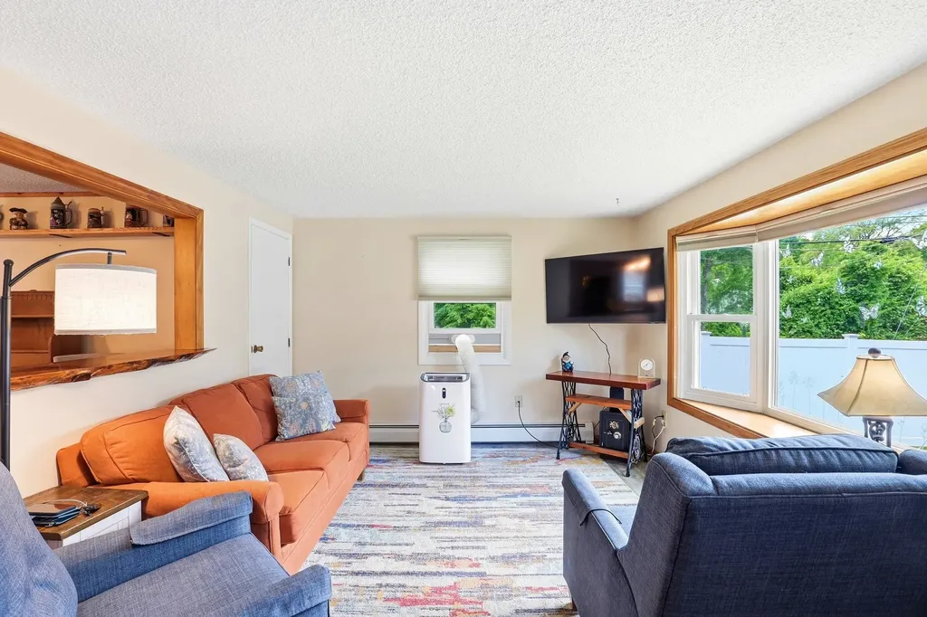 9 Horne Road Belmont NH 03220