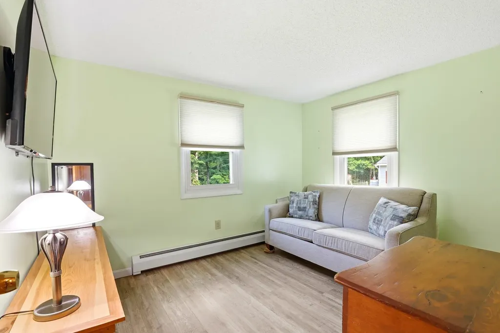 9 Horne Road Belmont NH 03220