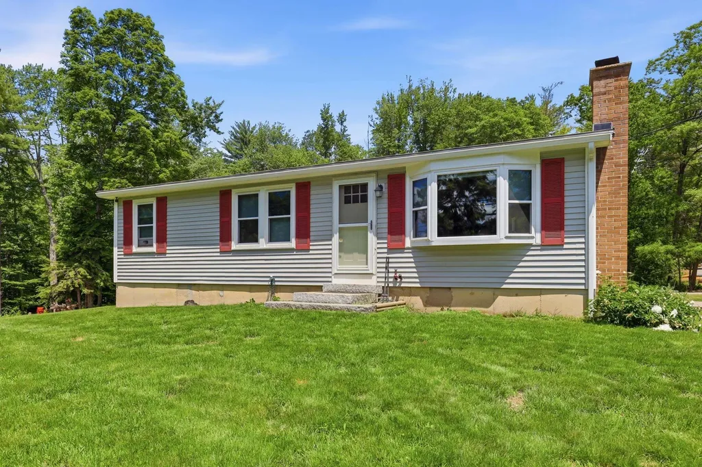9 Horne Road Belmont NH 03220