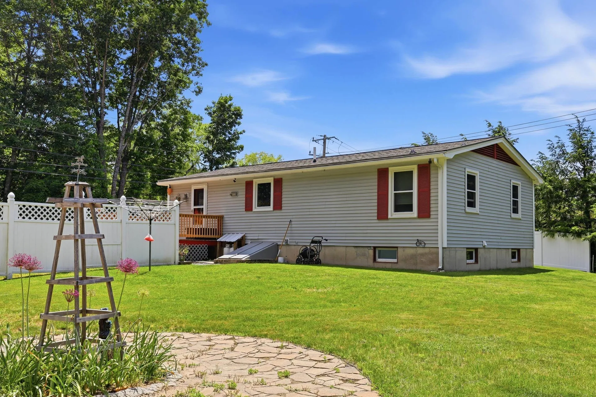 9 Horne Road Belmont NH 03220