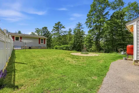 9 Horne Road Belmont NH 03220