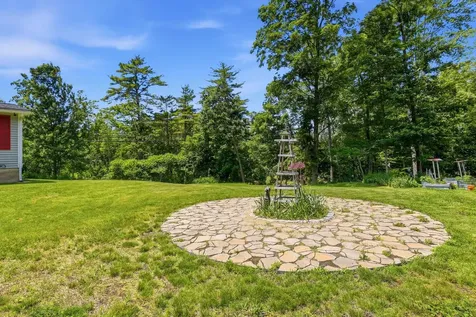 9 Horne Road Belmont NH 03220