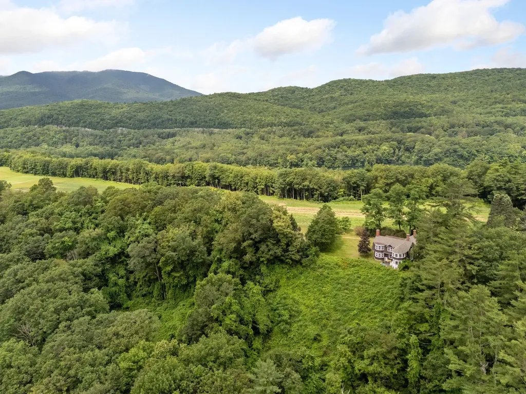 145 The Plateau Windsor VT 05089