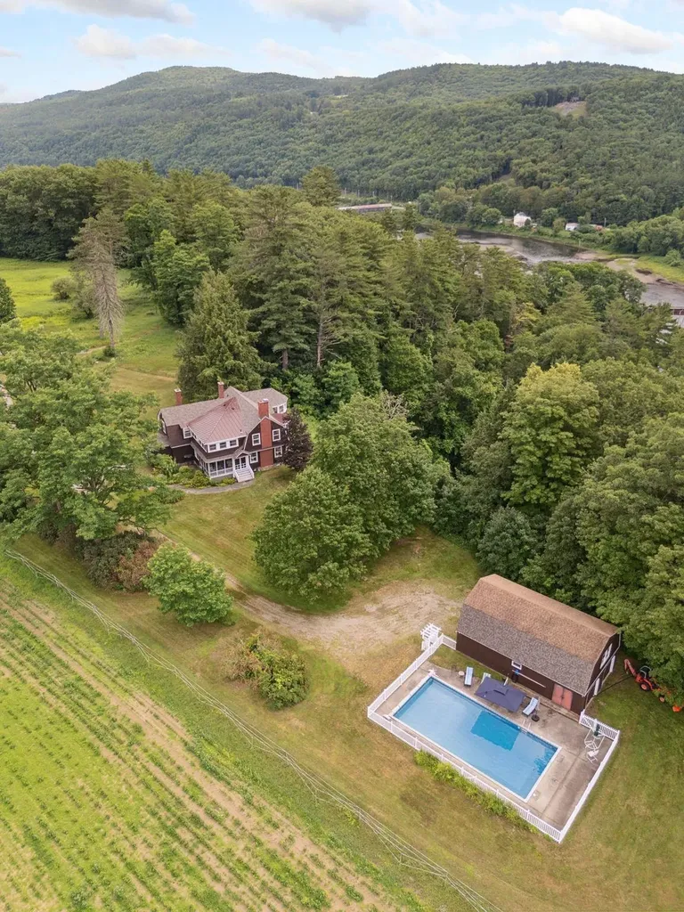 145 The Plateau Windsor VT 05089