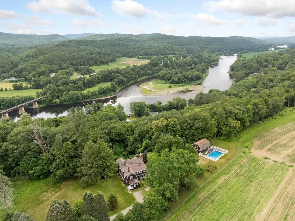 145 The Plateau Windsor VT 05089
